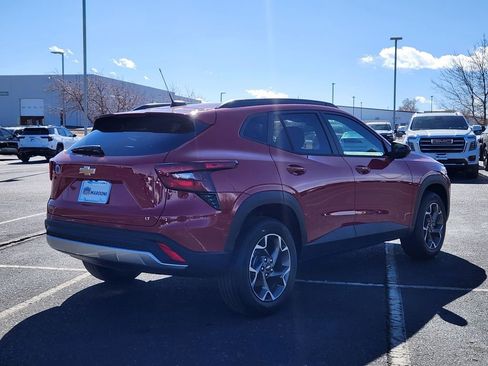 New 2026 Chevrolet Trax LT w/ Driver Confidence Package image 3