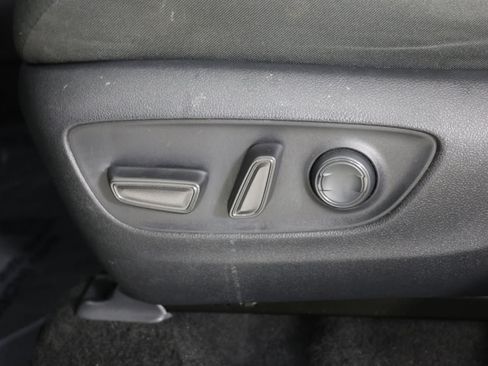 Used 2022 Toyota RAV4 XLE AWD/4WD image 22