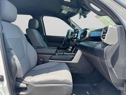 Certified 2025 Toyota Tundra SR5 AWD/4WD image 15