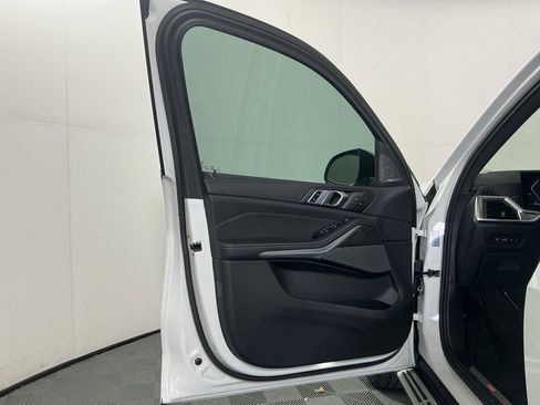 Certified 2025 BMW X5 sDrive40i w/ Climate Comfort Package image 19