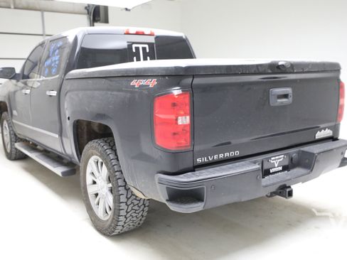 Used 2015 Chevrolet Silverado 1500 High Country image 2