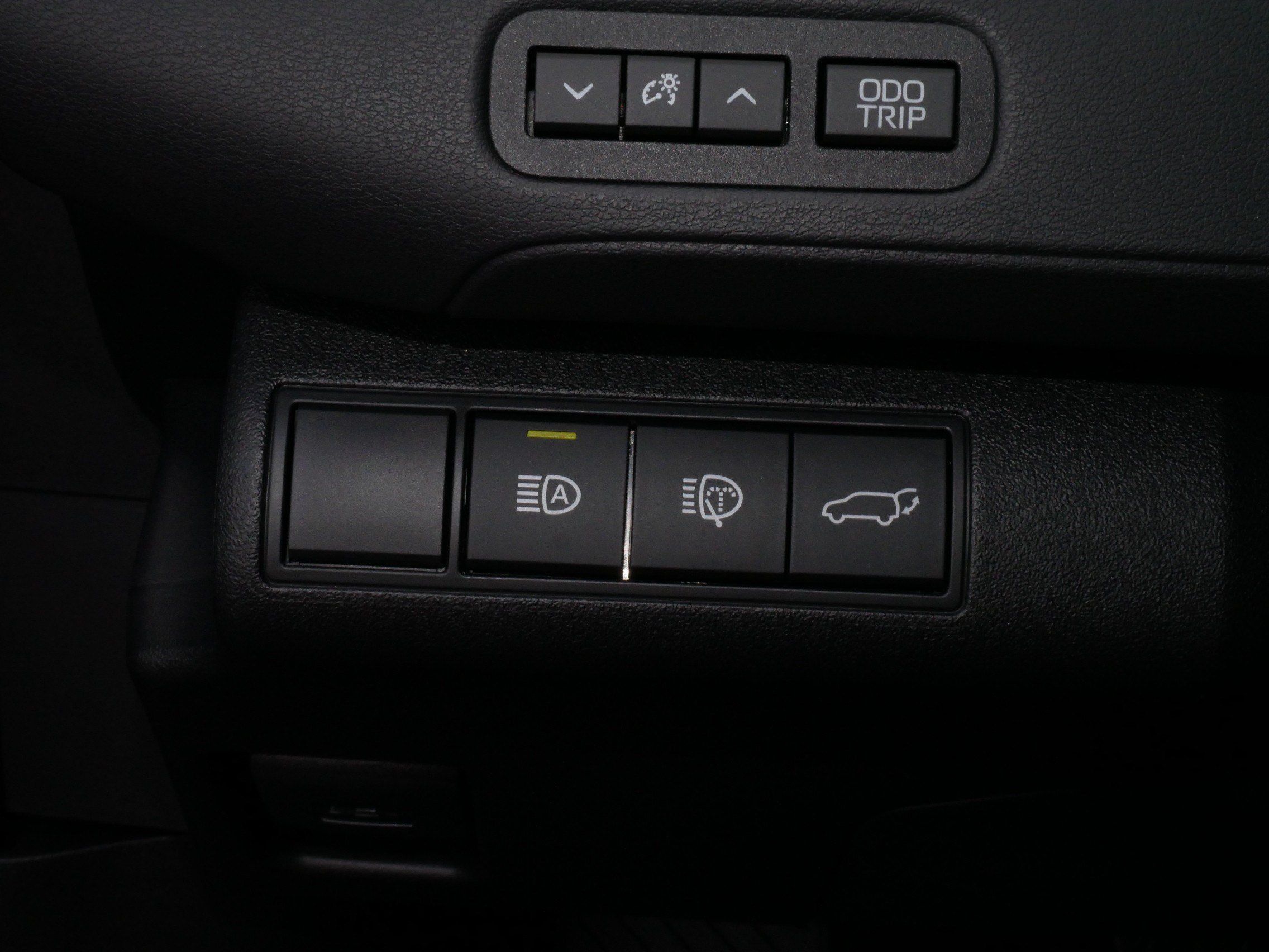 Used 2026 Toyota C-HR w/ Cold Weather Package AWD/4WD image 27