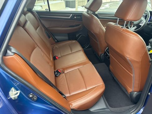 Used 2017 Subaru Outback 2.5i Touring image 32