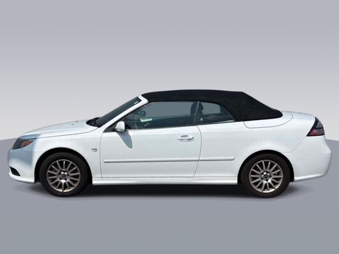 Used 2008 Saab 9-3 2.0T w/ Cold Weather Package FWD image 2