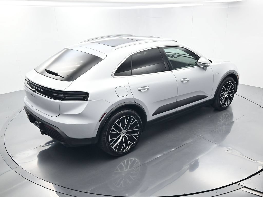Certified 2026 Porsche Macan Electric RWD image 41