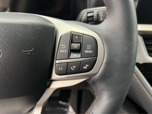 Used 2025 Ford Explorer Active w/ Active Comfort Package image 24