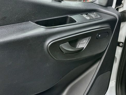 Used 2025 Mercedes-Benz Sprinter 2500 image 18