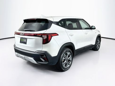 Used 2026 Kia Seltos LX FWD image 9