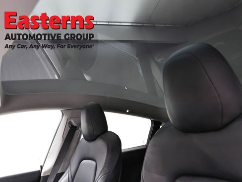 Used 2022 Tesla Model Y Long Range image 29