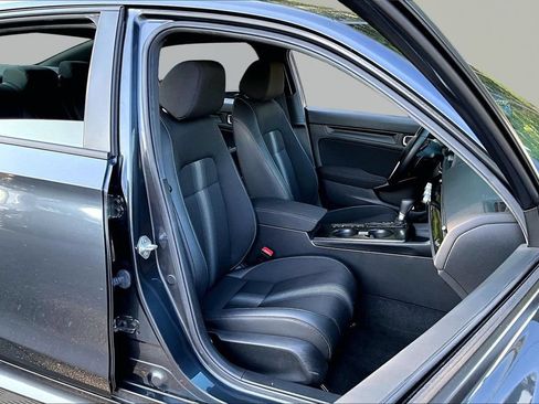Certified 2025 Honda Civic Sport image 19