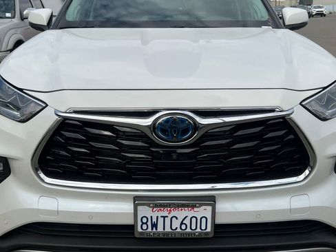 Used 2021 Toyota Highlander Platinum AWD/4WD image 12