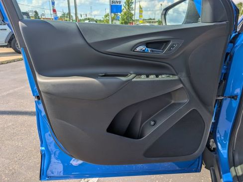 Used 2024 Chevrolet Equinox LT FWD image 9