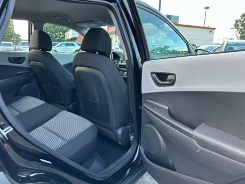 Used 2020 Hyundai Kona SE image 17