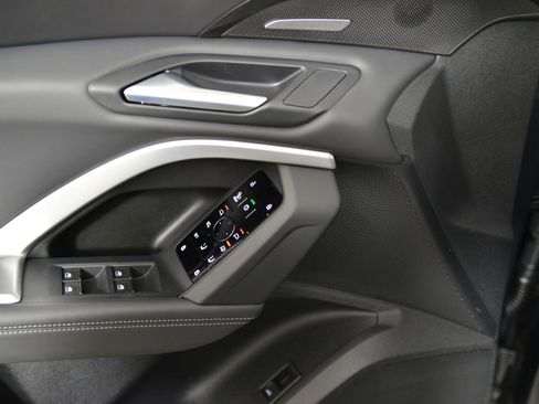 New 2025 Audi Q5 Premium Plus image 9