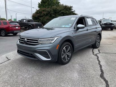 Used 2024 Volkswagen Tiguan SE