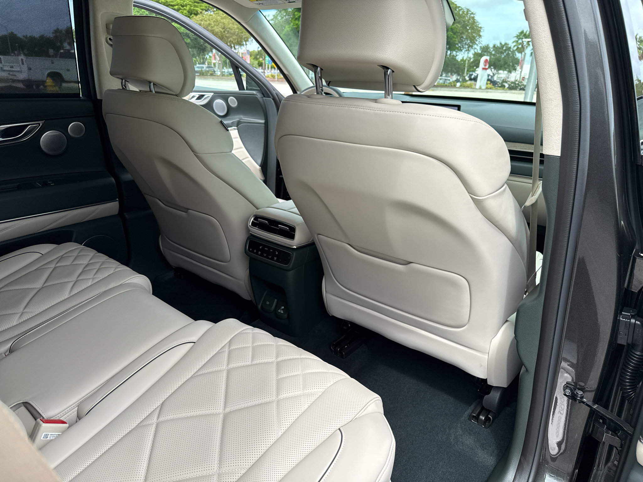 Certified 2025 Genesis GV80 3.5T Prestige AWD/4WD image 25