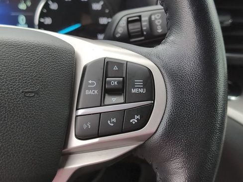 Used 2021 Ford Explorer XLT w/ Equipment Group 202A AWD/4WD image 24
