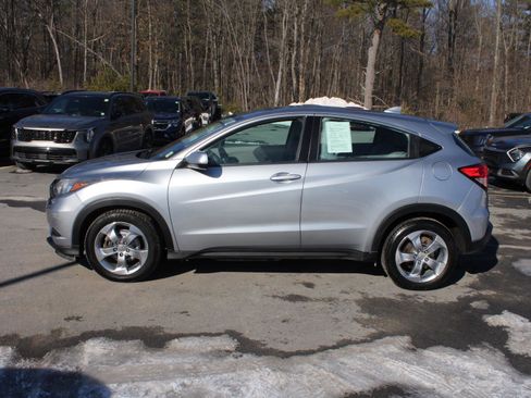 Used 2017 Honda HR-V LX image 5