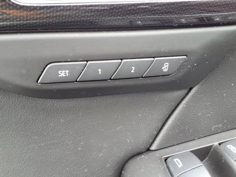 Used 2023 Buick Envision Essence AWD/4WD image 10