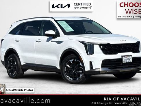 Certified 2025 Kia Sorento S AWD/4WD image 1