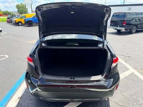 Used 2021 Toyota Corolla LE FWD image 7