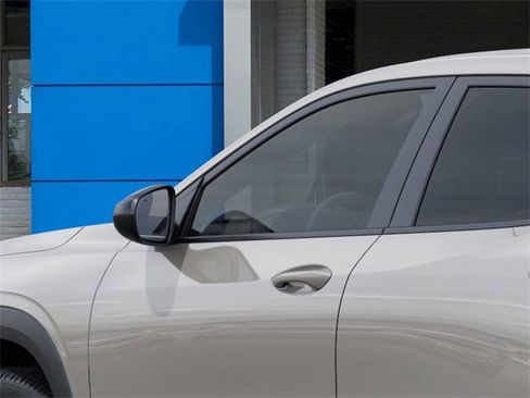 New 2026 Chevrolet Trax RS w/ Driver Confidence Package FWD image 12