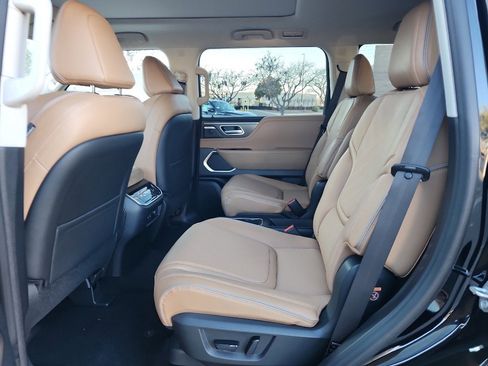 New 2026 INFINITI QX80 Luxe w/ Cargo Package image 11