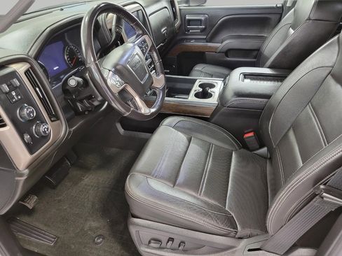 Used 2018 GMC Sierra 2500 Denali w/ Duramax Plus Package AWD/4WD image 9