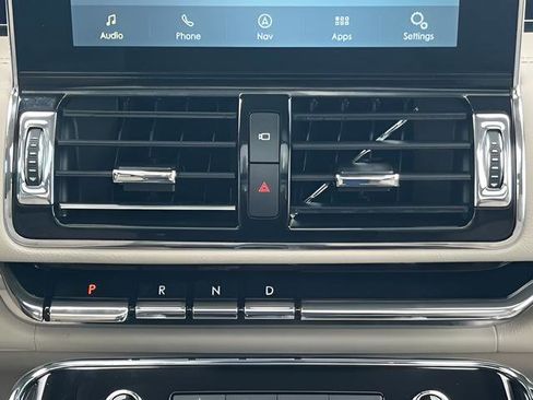 Used 2021 Lincoln Navigator L Reserve w/ Luxury Package AWD/4WD image 29
