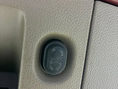 Used 2017 Chevrolet Tahoe LT AWD/4WD image 38