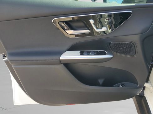 Certified 2025 Mercedes-Benz GLC 300 image 17