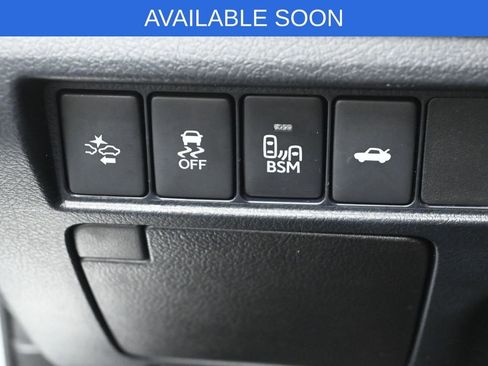 Used 2017 Toyota Avalon Touring w/ Carpet Mat Package FWD image 16