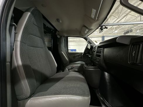 Used 2024 GMC Savana 2500 w/ Driver Convenience Package image 22