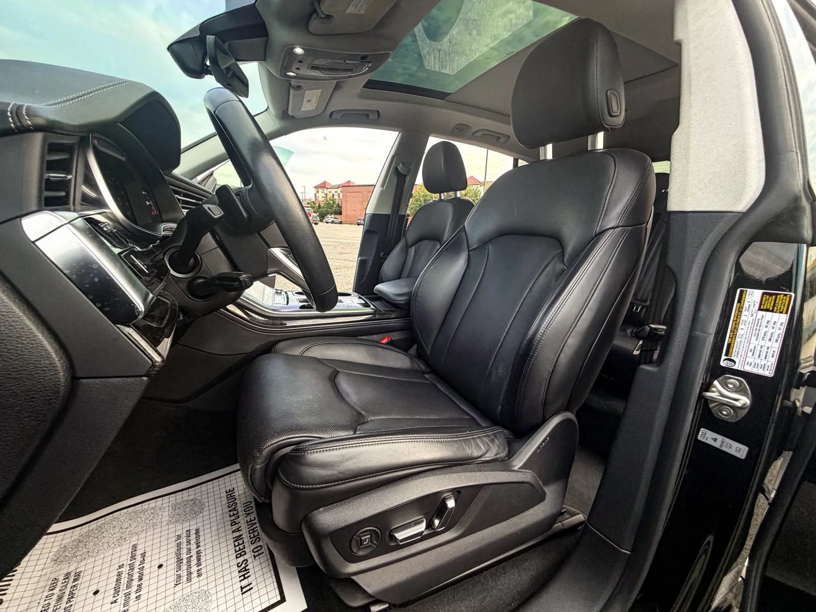 Used 2023 Audi Q8 Prestige AWD/4WD image 16