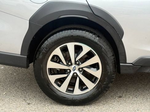 Used 2024 Subaru Outback Premium AWD/4WD image 13