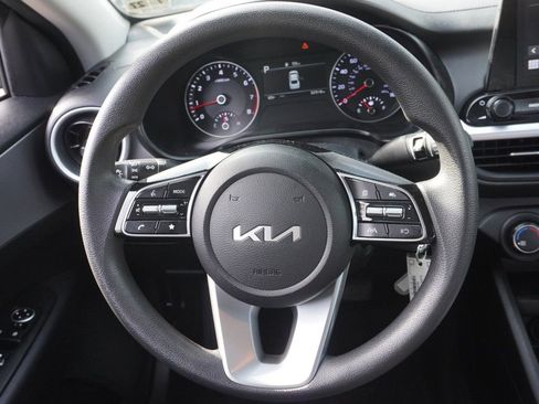 Used 2023 Kia Forte LXS image 31