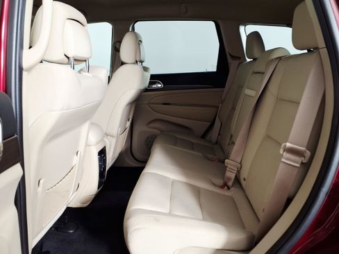 Used 2018 Jeep Grand Cherokee Laredo RWD image 13