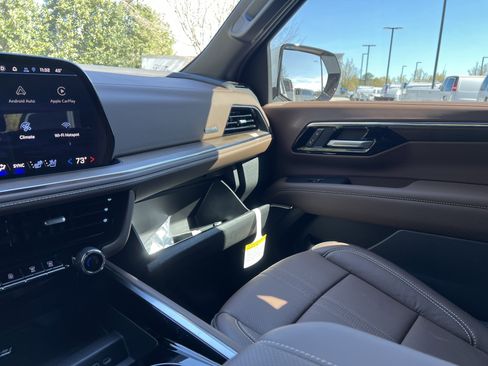 New 2026 Chevrolet Suburban High Country image 31