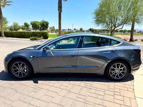Used 2019 Tesla Model 3 Long Range AWD/4WD image 5