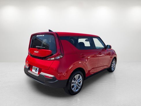 Used 2022 Kia Soul LX image 5