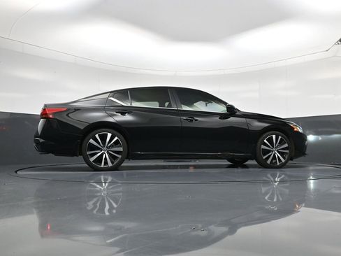 Used 2022 Nissan Altima 2.5 SR FWD image 23