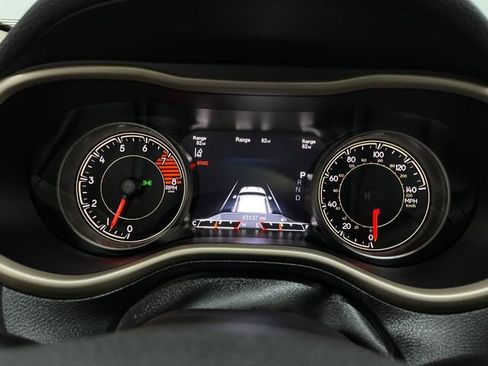 Used 2018 Jeep Cherokee Limited w/ Technology Group image 24