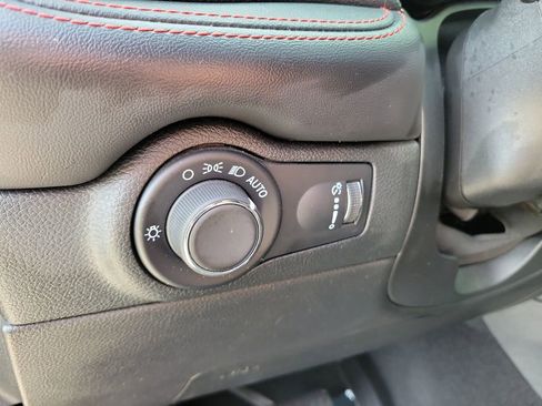 Used 2023 Dodge Durango GT RWD image 23