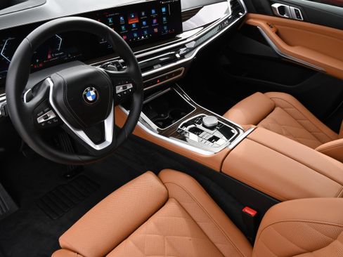 Certified 2025 BMW X5 xDrive40i w/ Premium Package image 12
