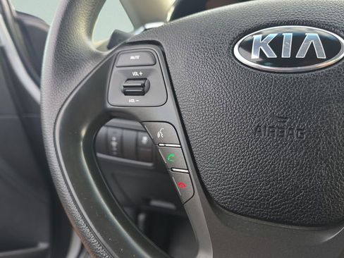 Used 2017 Kia Forte LX FWD image 19