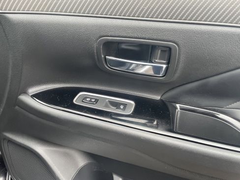 Used 2020 Mitsubishi Outlander SEL image 11