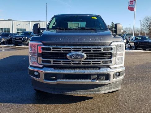 Used 2024 Ford F250 XLT image 2