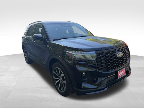 Used 2025 Ford Explorer ST-Line image 8