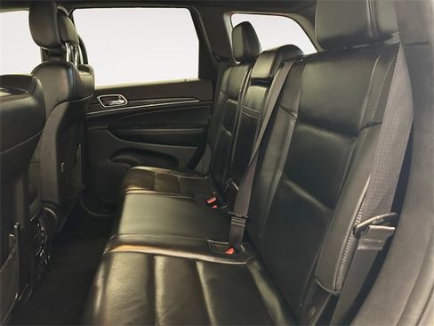 Used 2019 Jeep Grand Cherokee Limited image 13