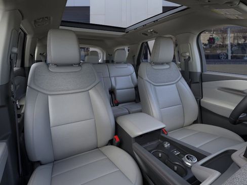 New 2026 Ford Explorer Active w/ Active Comfort Package AWD/4WD image 10